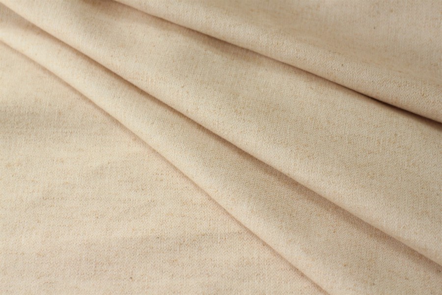 竹本来の生成り色がナチュラルな雰囲気です。