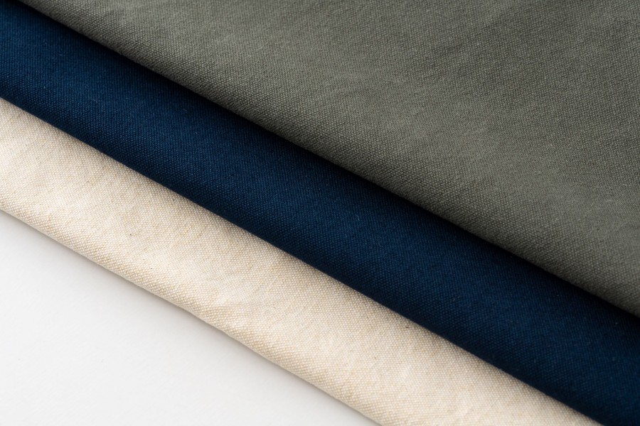 8号帆布（柔軟仕上げ）は全3色です。