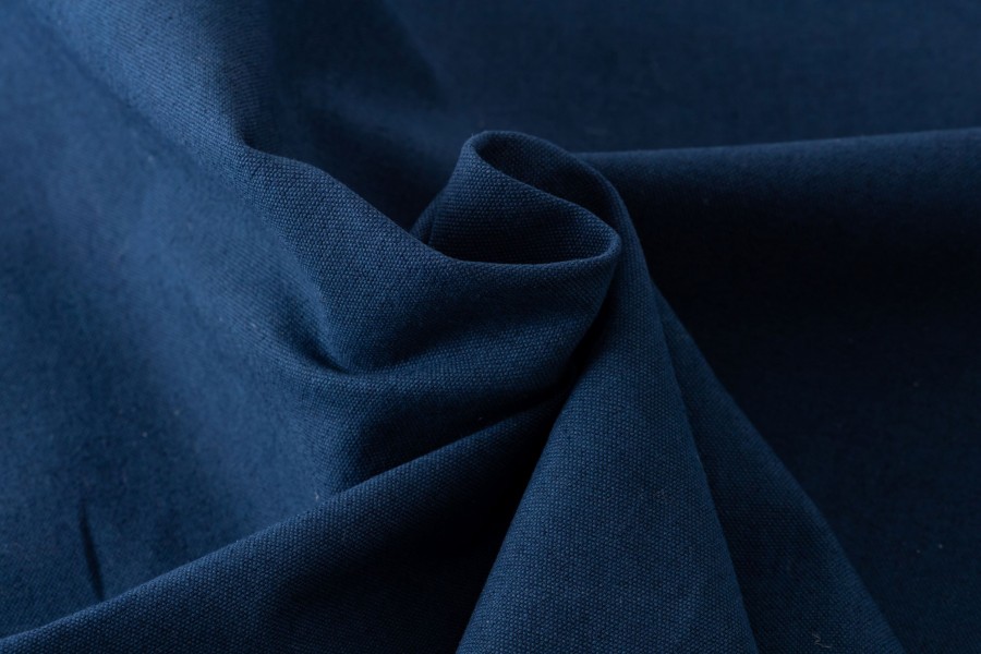 厚手ですが、柔軟加工を施しているので柔らかく扱いやすいです。